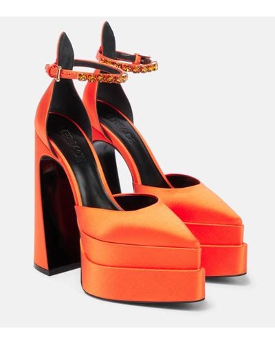 Versace Aevitas Pointy Satin Platform Court Shoes - Orange