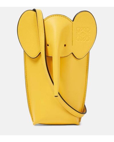 Loewe Schultertasche Elephant Pocket aus Leder - Gelb