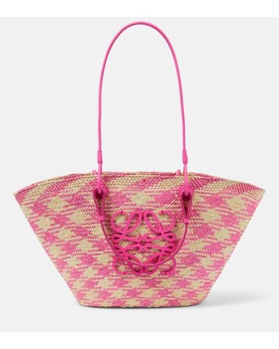 Loewe X Paula's Ibiza Medium Anagram Basket Tote Bag In Checkered Iraca Palm With Leather Handles - Pink
