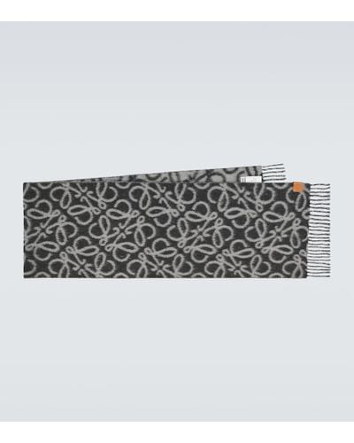 Loewe Anagram Aplaca And Wool-blend Scarf - Metallic