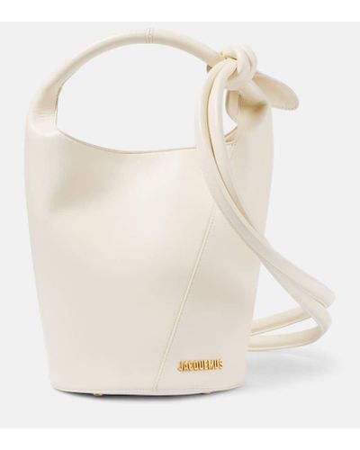 Jacquemus Bucket-Bag Le Petit Tourni Mini aus Leder - Weiß