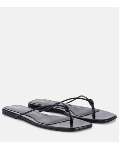 Totême The Knot Leather Thong Sandals - White