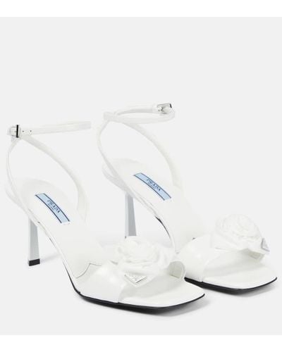 Prada Sandalias de piel adornadas - Blanco
