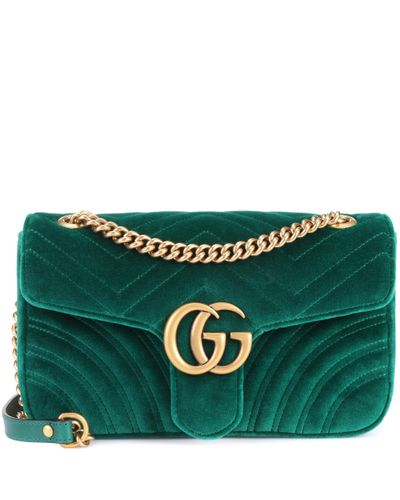 Gucci Schultertasche GG Marmont Small aus gestepptem Samt - Grün