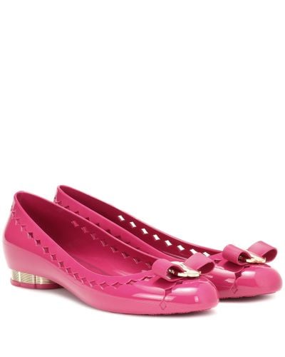 salvatore ferragamo vara bow jelly ballet flats