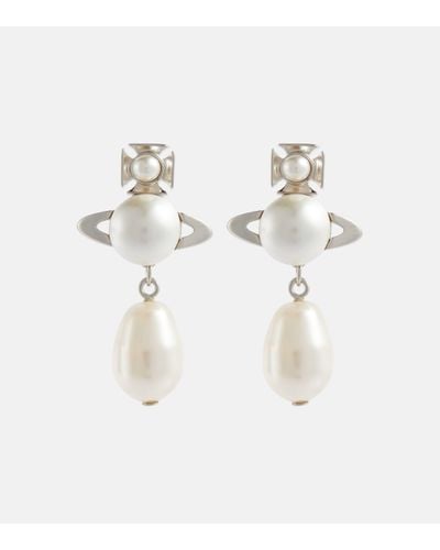 Vivienne Westwood Boucles d'oreilles Inass a perles fantaisie - Blanc