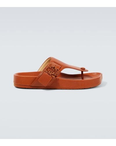 Loewe Ease Anagram Leather Thong Sandals - Brown