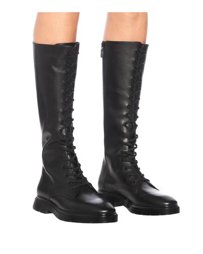 the mckenzee boot stuart weitzman