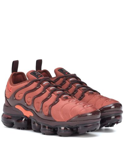 burnt orange vapormax plus