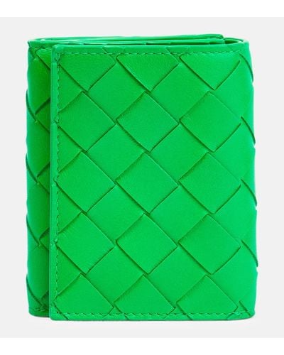 Bottega Veneta Portemonnaie Tri-Fold aus Leder - Grün