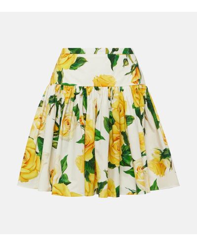 Dolce & Gabbana Falda plato corta de algodón con estampado de rosas amarillas - Multicolor