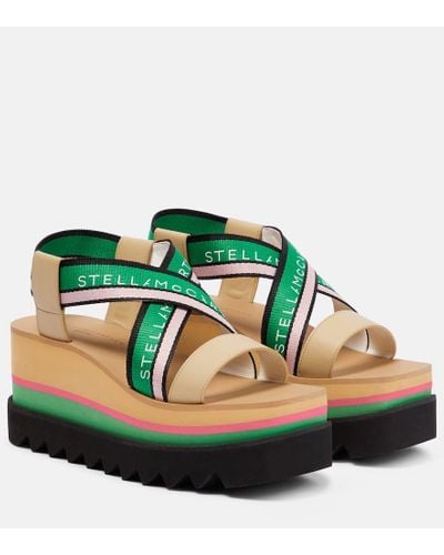 Stella McCartney Sandalias Sneakelyse con plataforma - Verde