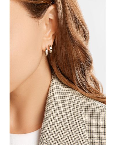 Hailey Bieber's earrings: Jennifer Fisher hoops for less - Yahoo Sports