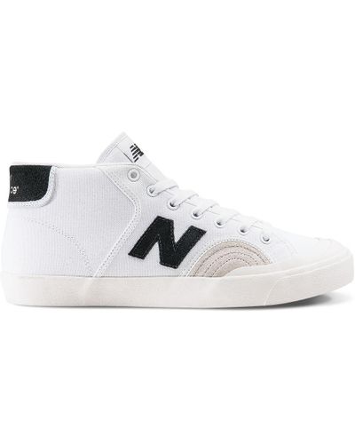 New Balance Suede Pro Court 213 in 