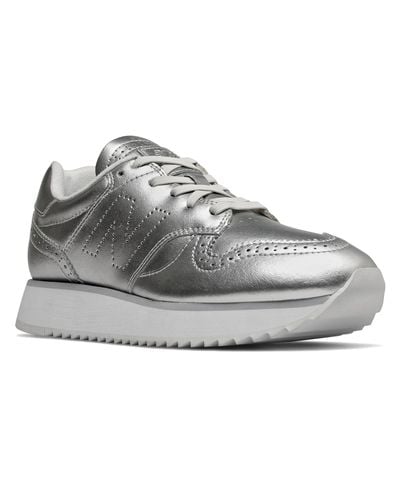 New Balance Suede New Balance 520 Platform Shoes in Metallic - Lyst