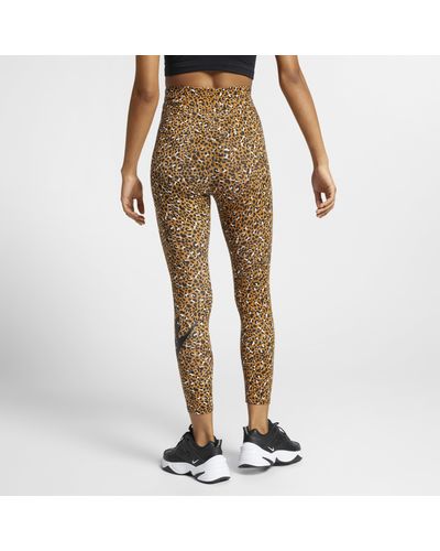 Nike Leopard Print leggings in Brown/Black (Brown) - Lyst