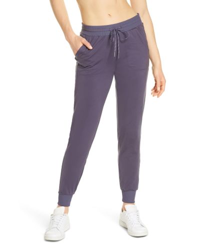 live in jogger pants zella