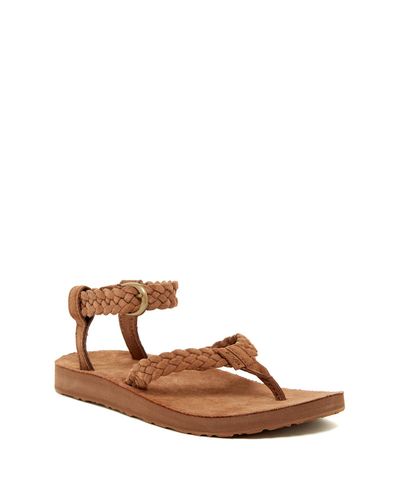 teva thong sandals