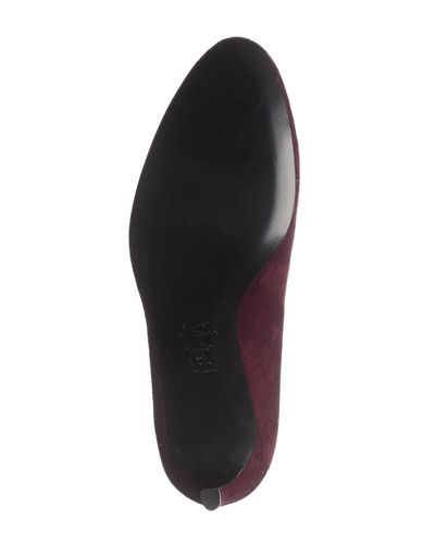 stuart weitzman moody pumps