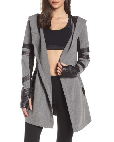 cropped denim jacket style