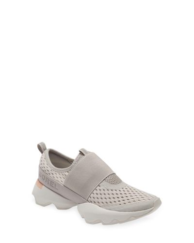 kinetic impact strap sneaker