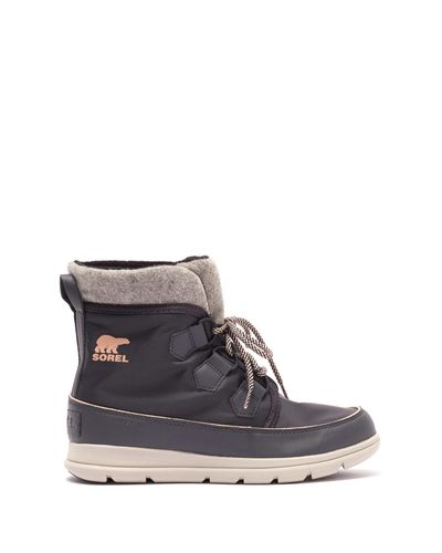 sorel carnival waterproof black nylon boots with microfleece lining