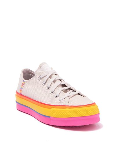 Converse Canvas Chuck Taylor All Star Lift Platform Sneaker in Pink - Lyst