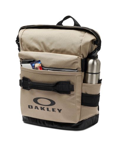 oakley utility square backpack review