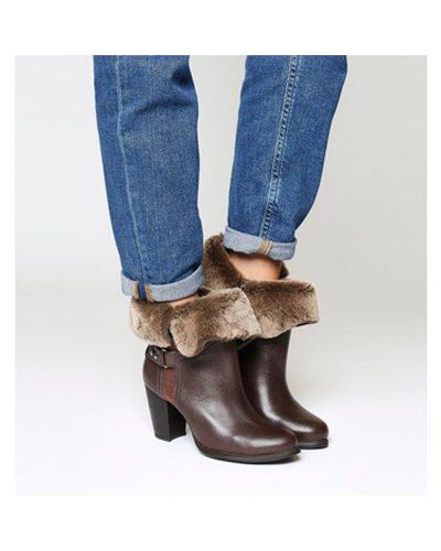 ugg jayne boots black