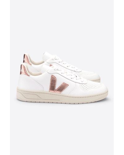veja v10 leather white