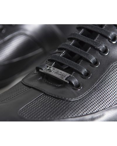 mercedes benz trainers