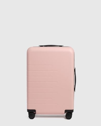 Quince Carry-On Hard Shell Suitcase 20", Polycarbonte - Pink