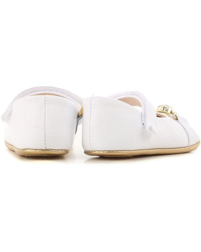 Chaussures Bebe Pour Fille Pas Cher En Soldes Versace En Coloris Blanc Lyst Chaussures Bebe Pour Fille Pas Cher En Soldes Versace En Coloris Blanc Lyst