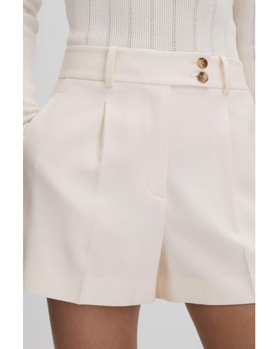 Reiss Millie - Cream Front Pleat Tailored Shorts - Natural