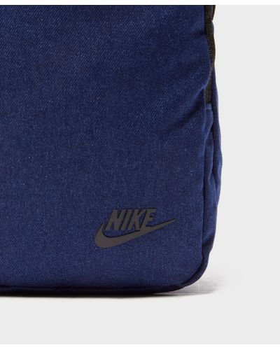 nike small items 3.0 Cinosural International School