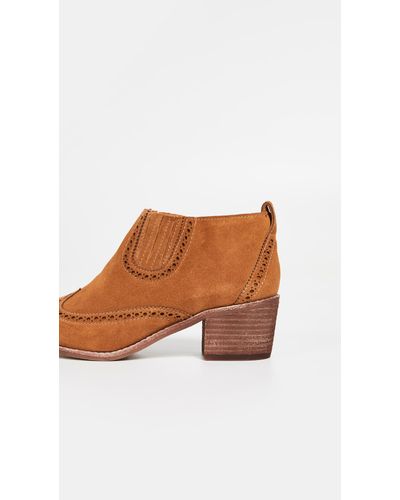 grayson brogue chelsea boot