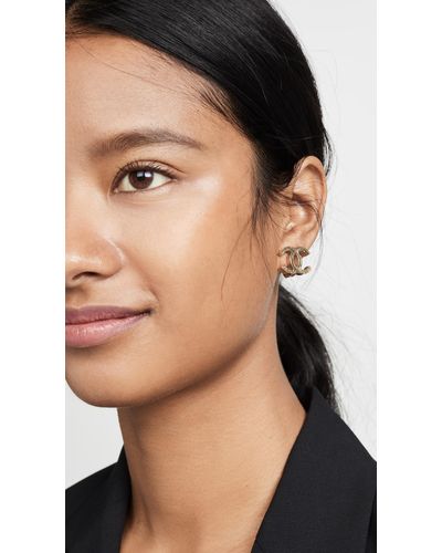 What Goes Around Comes Around Chanel Cc Earrings in Gold (Metallic) - Lyst
