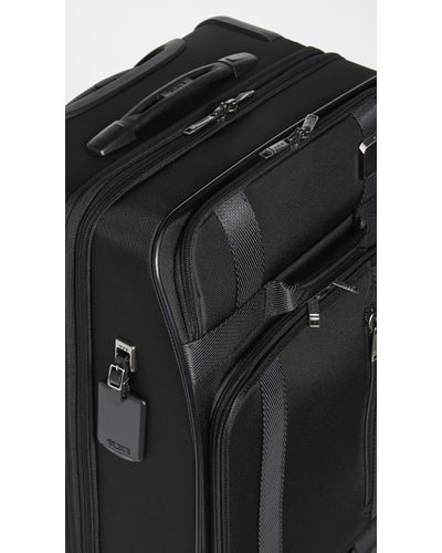 tumi merge short trip