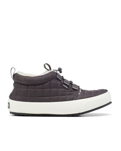grey chukka vans