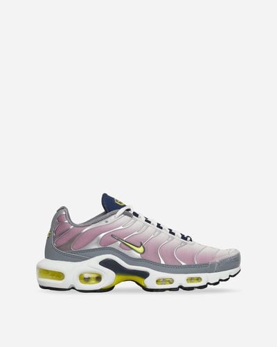 Nike Wmns Air Max Plus Trainers Violet Dust / High Voltage - White