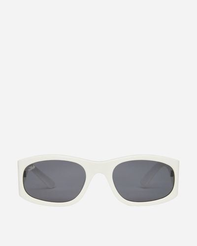 AKILA Eazy Sunglasses / Black - Gray