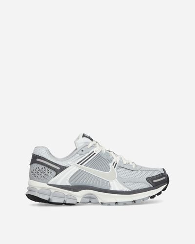 Nike Wmns Zoom Vomero 5 Sneakers Pure Platinum / Metallic Silver - White