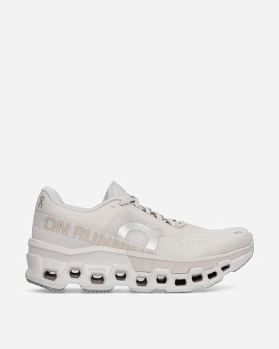 On Shoes Wmns Cloudmster 2 Sneakers Sand / Frost - White