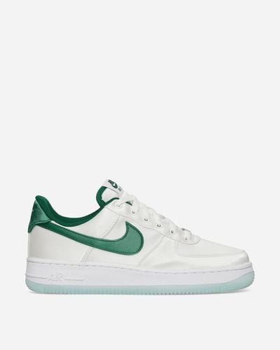 Nike Wmns Air Force 1 07 Trainers White / Sport Green
