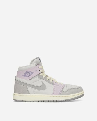 Nike Wmns Air Jordan 1 Zoom Air Cmft 2 Sneakers Photon Dust / Barely Grape - White