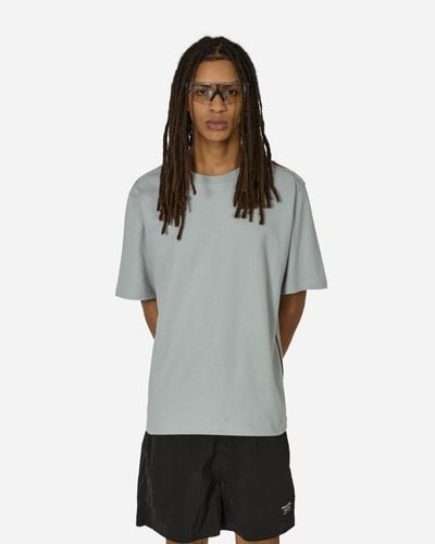 UNAFFECTED Contrast Mesh Panel T-shirt Misty - Grey