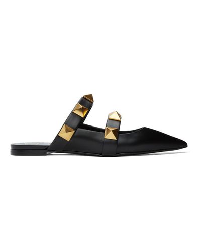 valentino rockstud roman