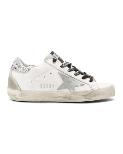 Golden Goose レザー ホワイト And シルバー グリッター タブ スーパースター スニーカー Lyst Golden Goose レザー ホワイト And シルバー グリッター タブ スーパースター スニーカー Lyst