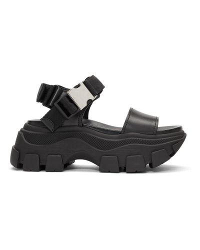prada teva