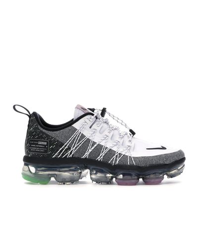 all white vapormax utility
